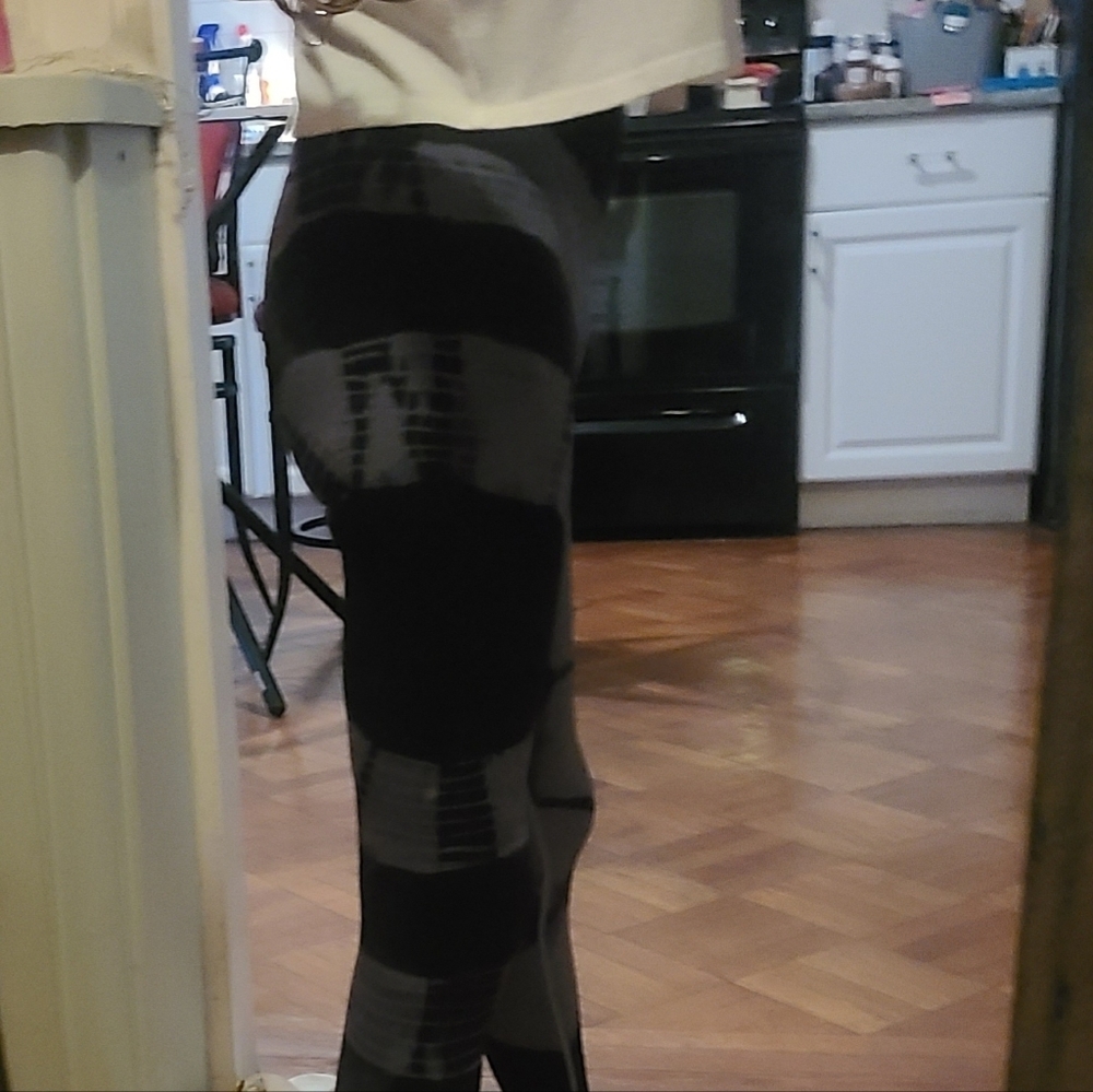 NEW BUTT LIFTING Workout Leggings xs
